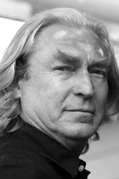 Zinaid Memišević headshot