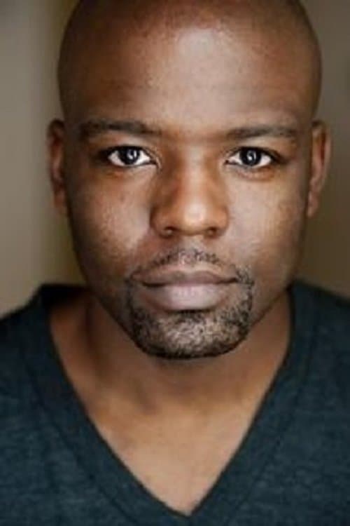 Junior Laniyan headshot