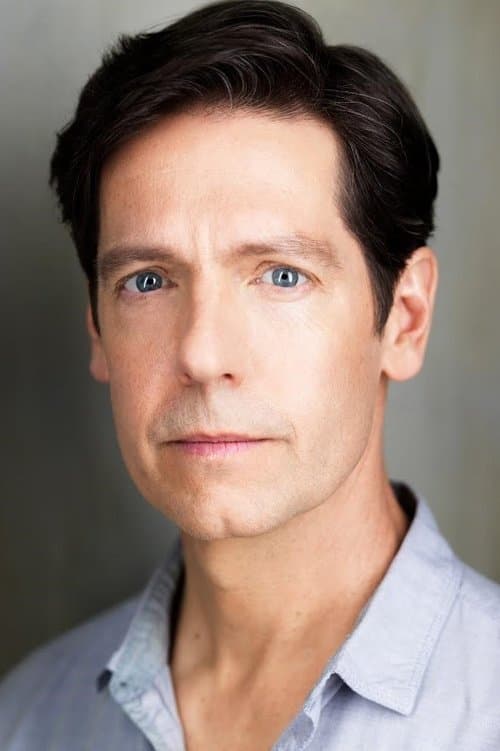 Stephen Thorne headshot