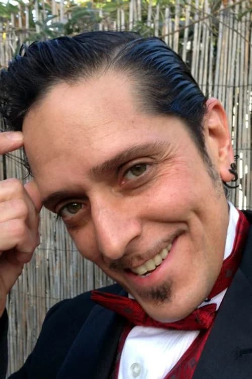 Jesus Fuentes headshot