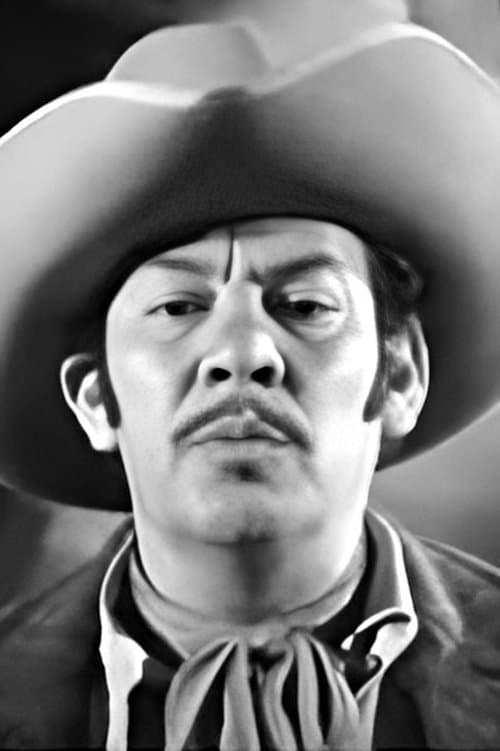 José Chávez headshot