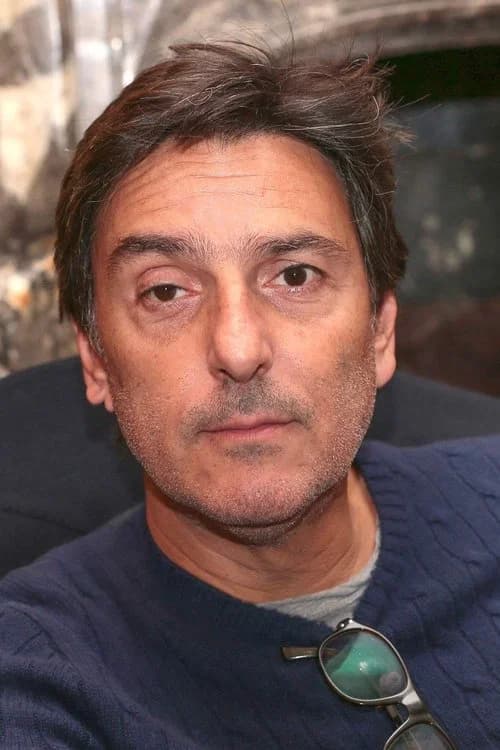 Yvan Attal headshot