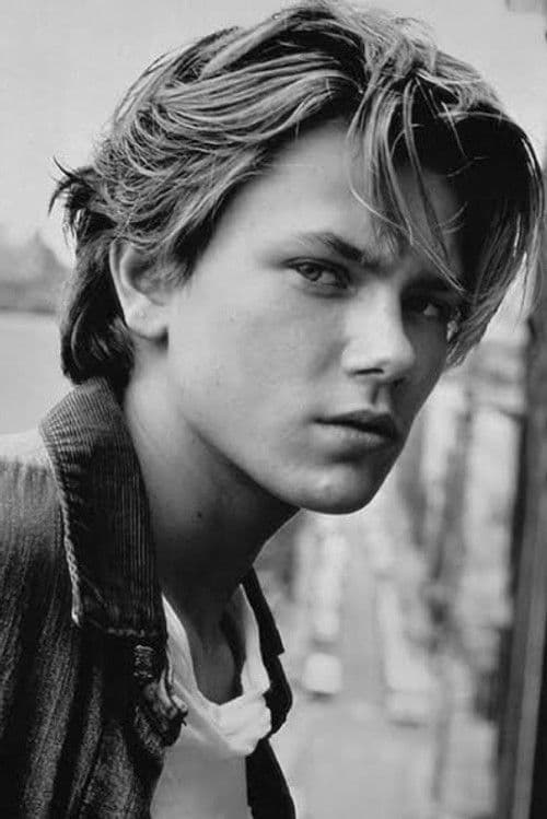 River Phoenix headshot