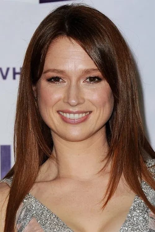 Ellie Kemper headshot