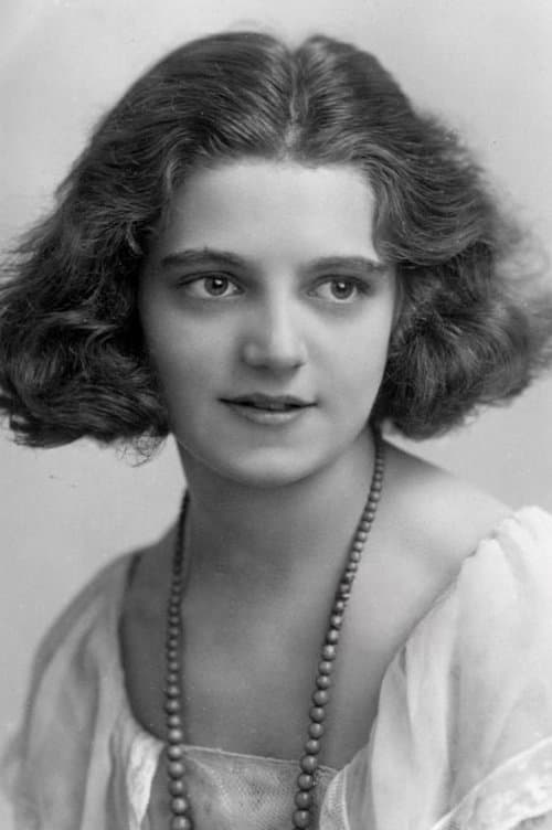 Hermione Baddeley headshot