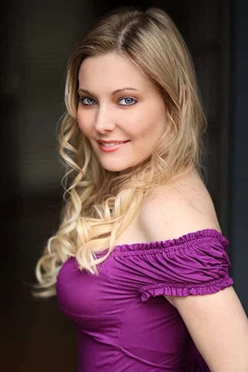 Lynn McArthur headshot