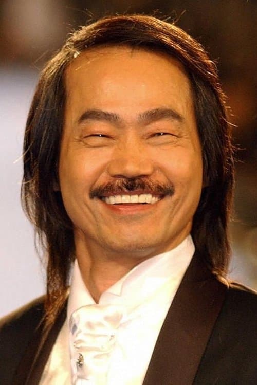 Yuen Wah headshot