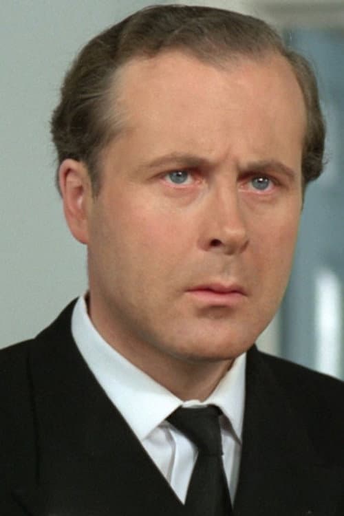 Mark Elwes headshot