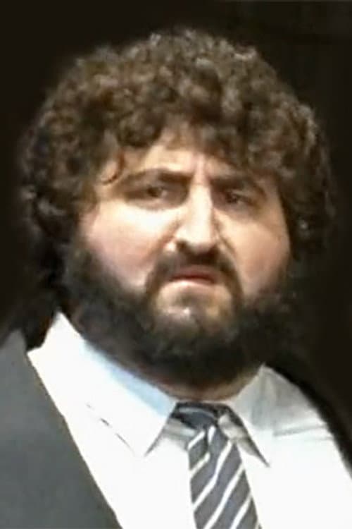 Armen Ksajikian headshot