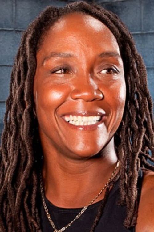 Ann Wolfe headshot