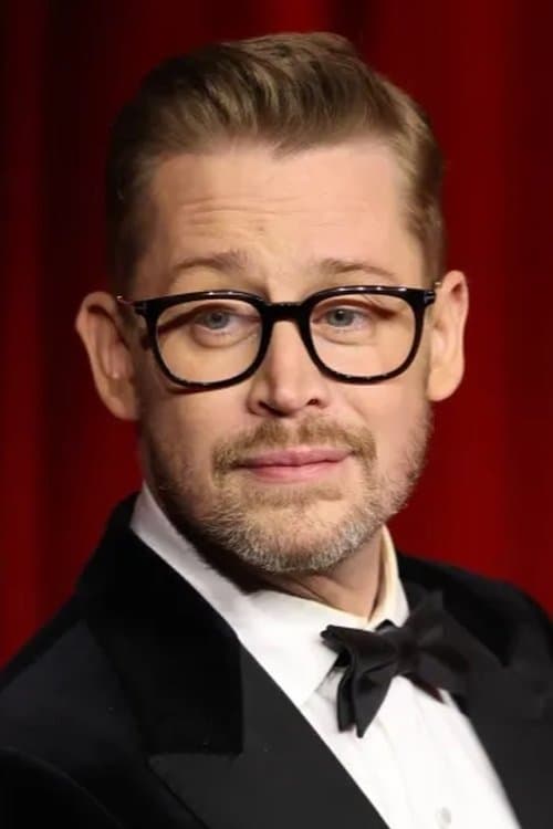 Macaulay Culkin headshot