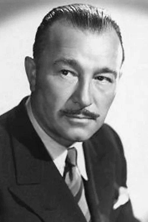Robert Armstrong headshot