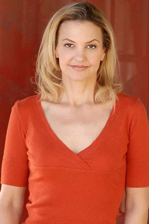 Elle Alexander headshot