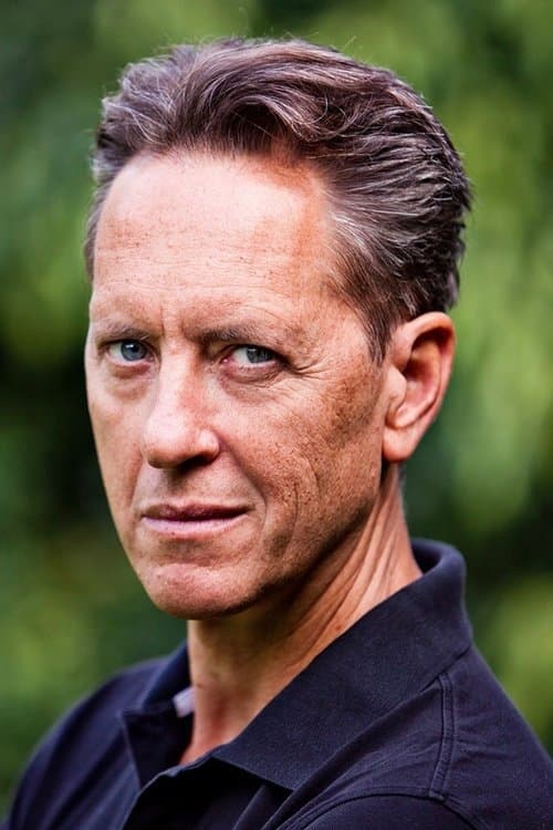 Richard E. Grant headshot