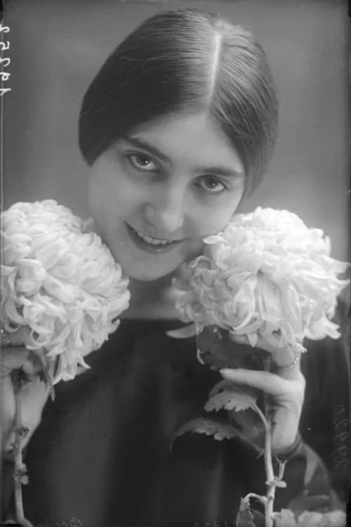 Paola Borboni headshot