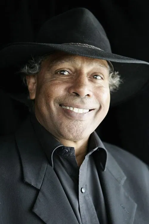 Ernie Dingo headshot