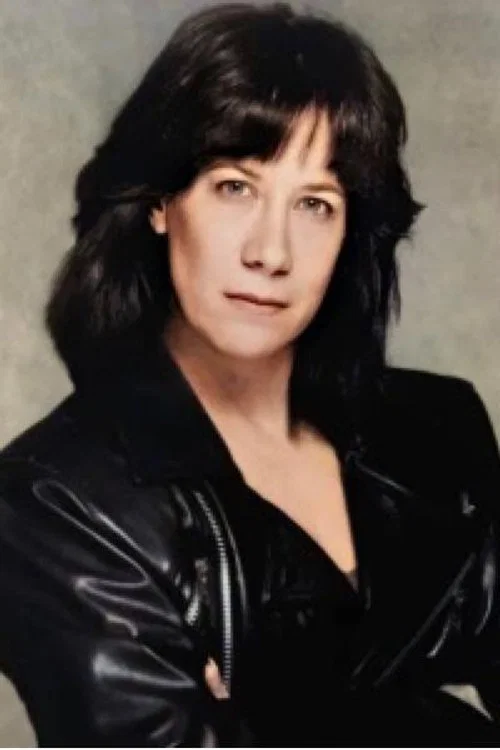 Leslie Hoffman headshot