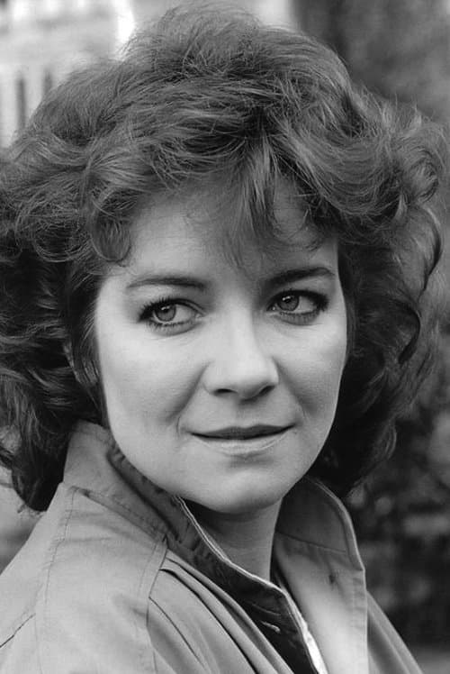 Clare Higgins headshot