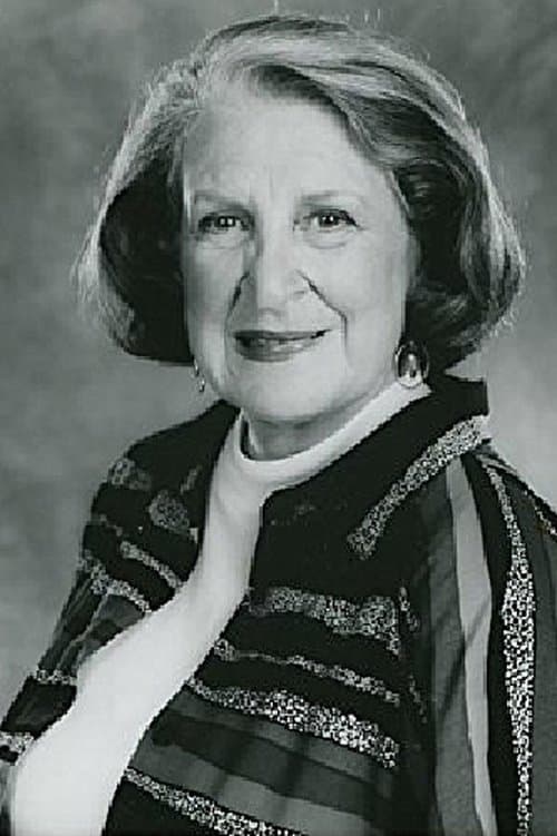 Ruth Kobart headshot