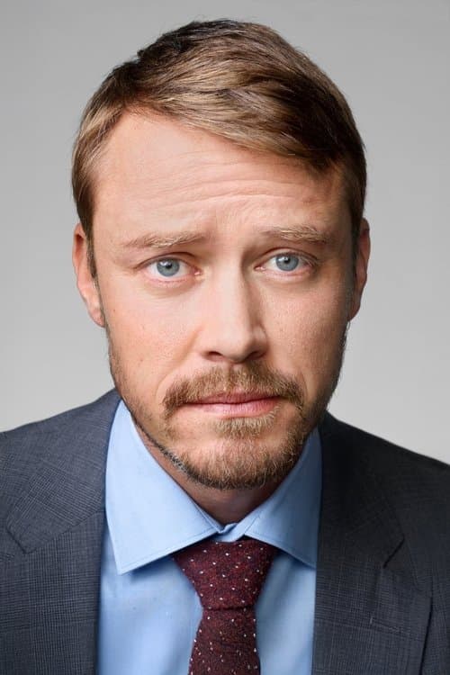 Michael Dorman headshot