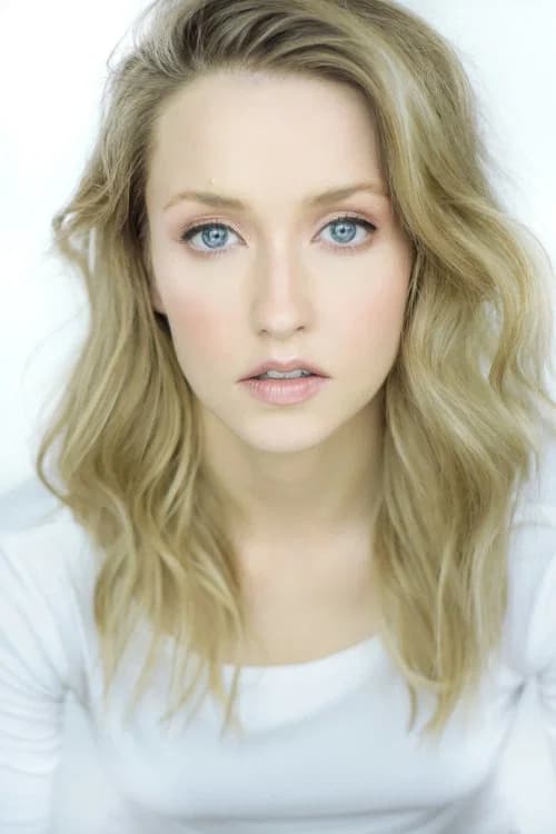Emily Tennant headshot