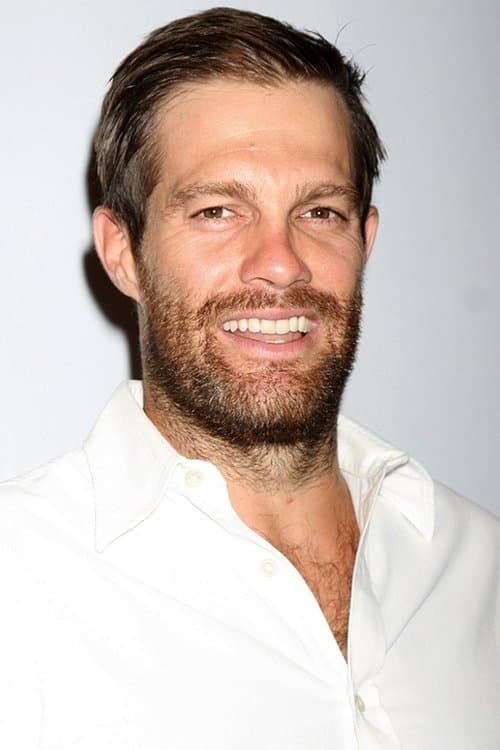 Geoff Stults headshot