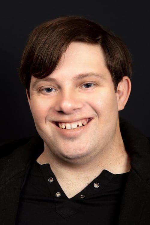Zack Gottsagen headshot
