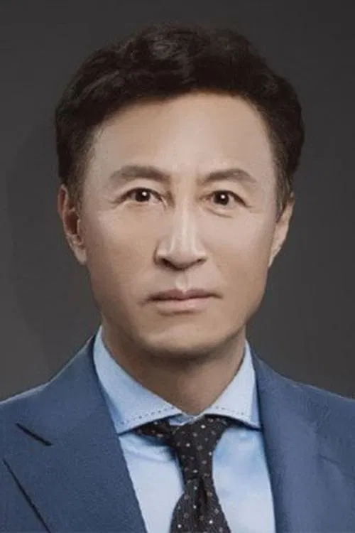 Wang Luoyong headshot