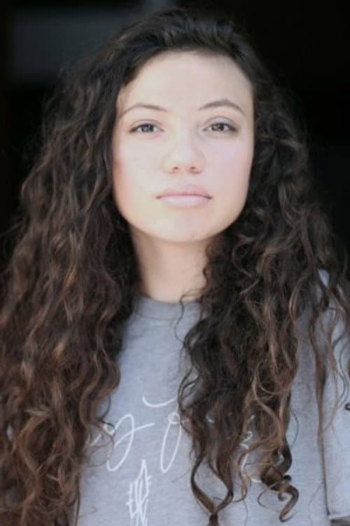 Isabela Costine headshot