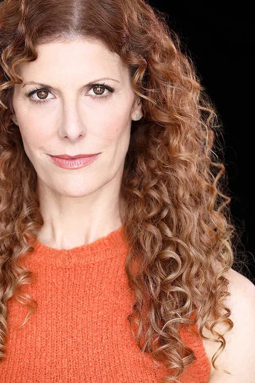 Elisa Nixon headshot
