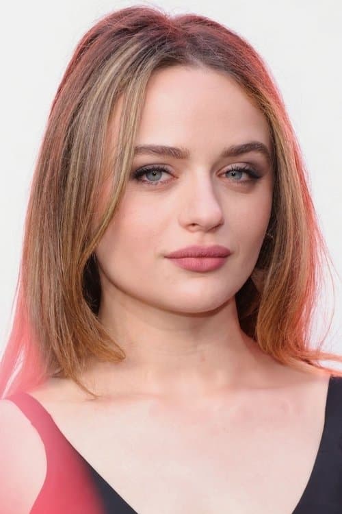 Joey King headshot