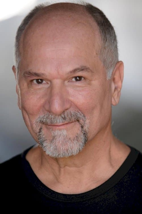 John Kapelos headshot