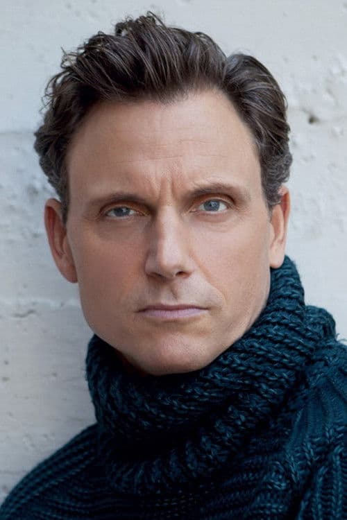 Tony Goldwyn headshot