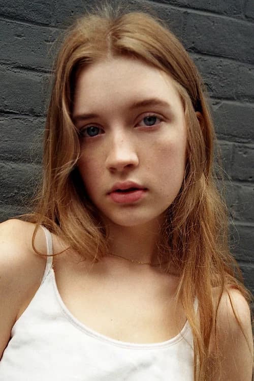 Lola Daehler headshot