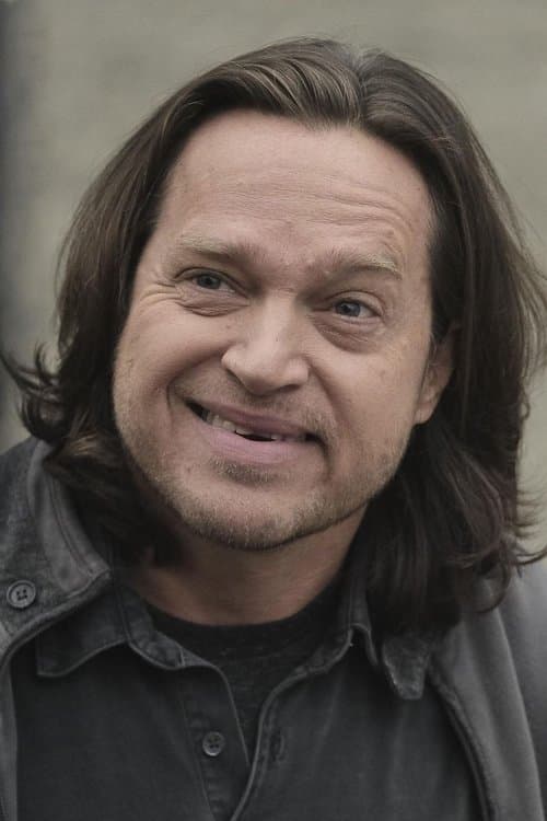 Rob Campbell headshot