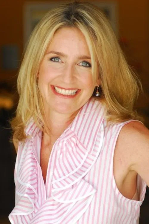 Heidi Swedberg headshot