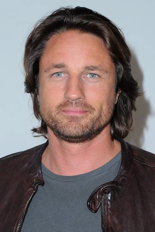 Martin Henderson headshot