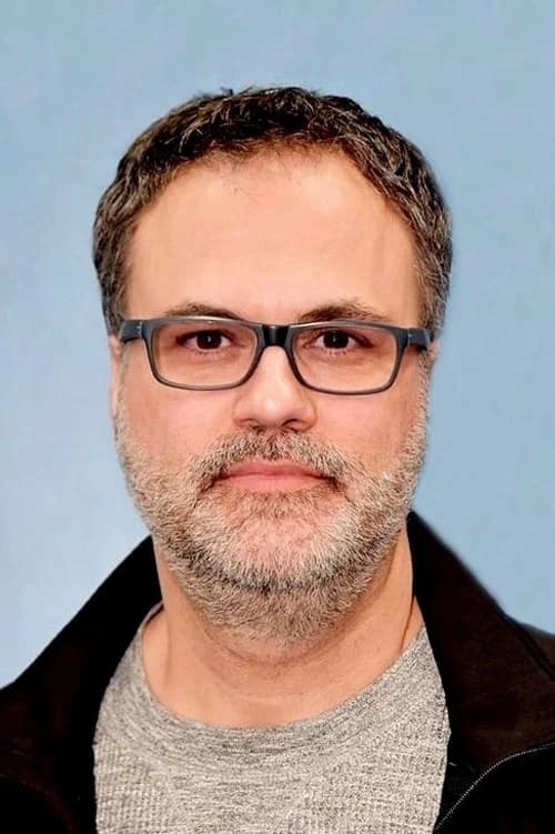 Eduardo Sánchez headshot