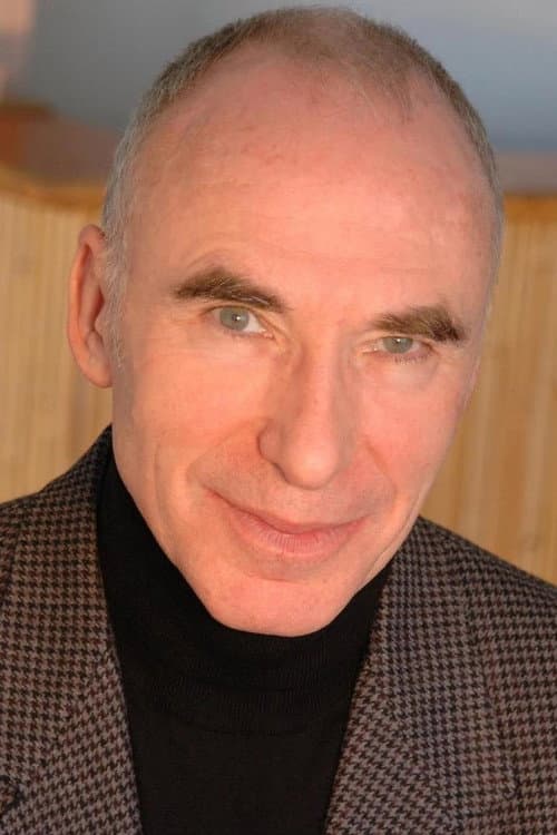 Robert Ian Mackenzie headshot