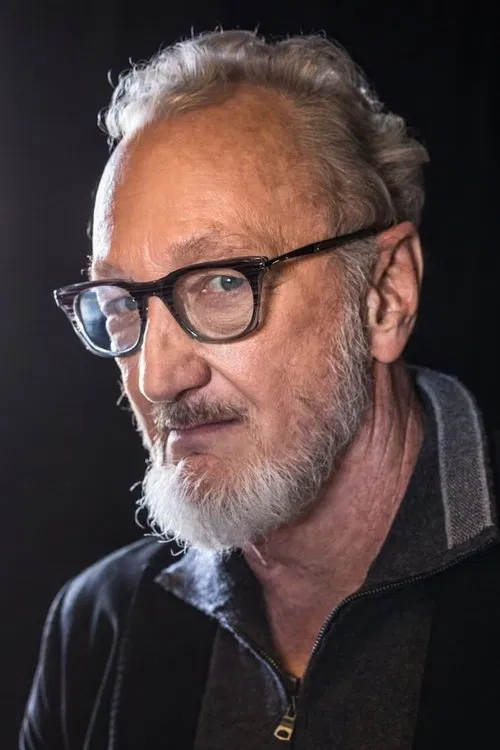 Robert Englund headshot