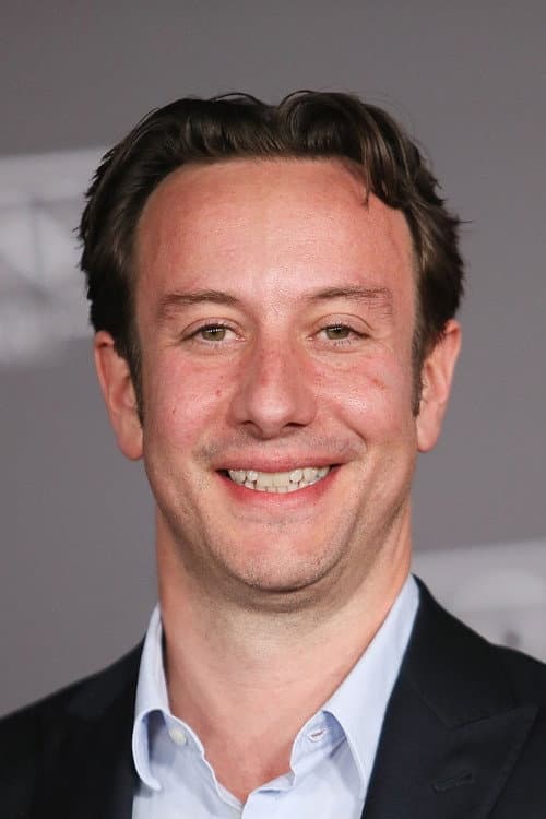 Simon Emanuel headshot