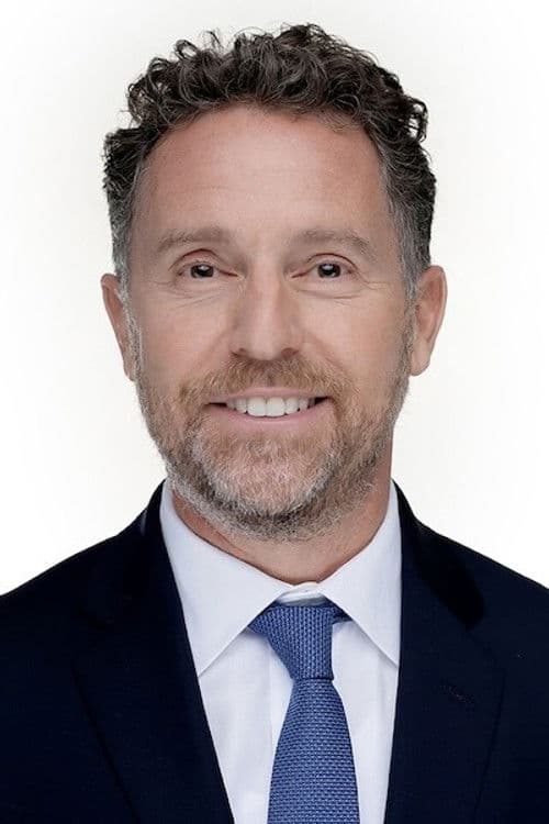 Andrew Lary headshot