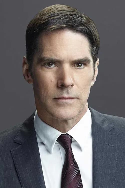 Thomas Gibson headshot