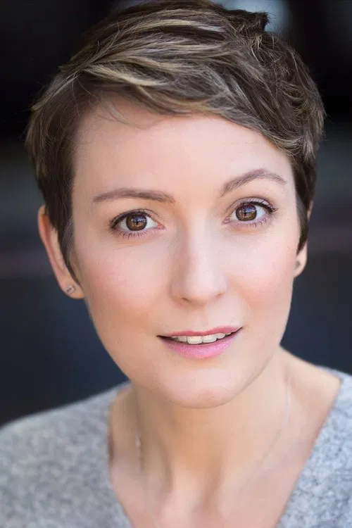 Natalie Moon headshot