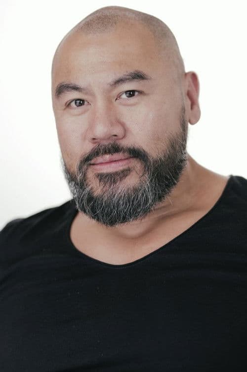 Hon Ping Tang headshot