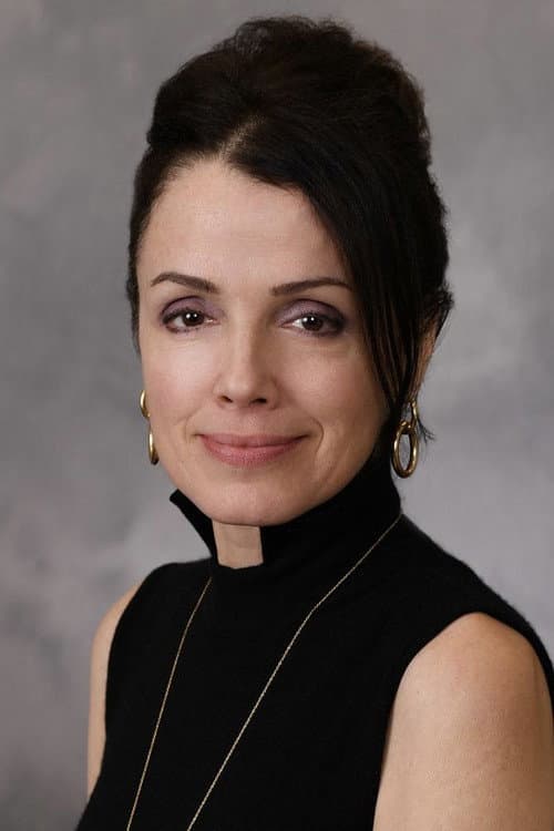 Courtenay Valenti headshot