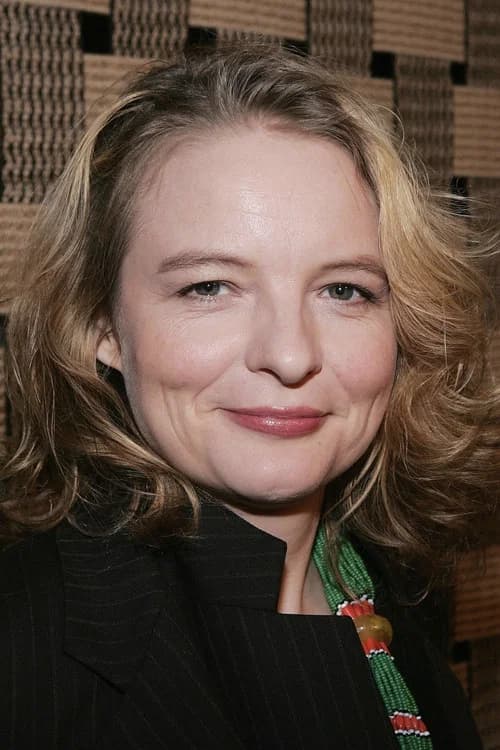 Cara Seymour headshot