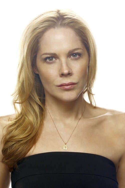 Mary McCormack headshot