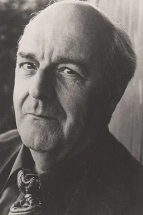 Derek Francis headshot