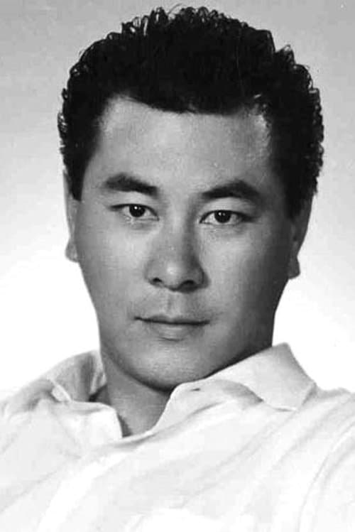 Roy Chiao headshot